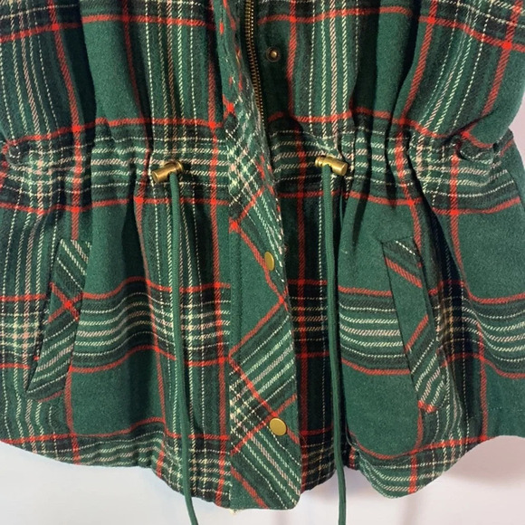 Maurice’s wool blend sherpa lined green tartan plaid fuzzy soft warm vest cinch - Picture 6 of 12